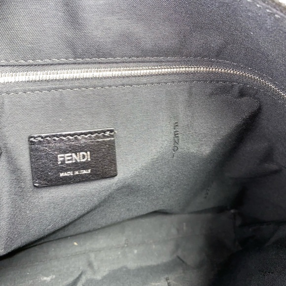 Fendi Men’s medium messenger bag, Zucca, Textured Leather - Picture 11 of 14